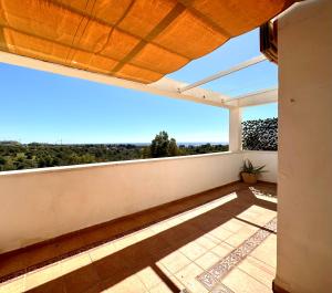 Moderno apartamento con preciosas vistas al mar en urbanización con piscina - Rio Real 11 2G