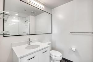 W Loop 1BR w Gym Coworking nr UIC CHI-754