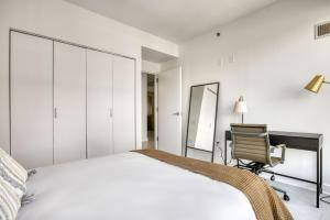 W Loop 1BR w Gym Coworking nr UIC CHI-754