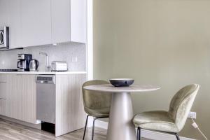 S Loop 1BR w Lounge Pool Gym nr Grant Park CHI-762