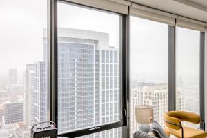 South Loop 1br w pool bbq gym nr Grant Park CHI-776