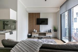 Basia @Ellipse Waterfall