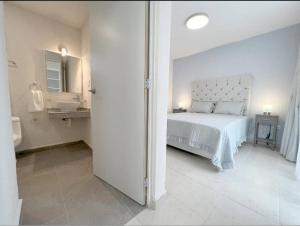 Departamento Exclusivo, High Apartment with Great Location 4-B