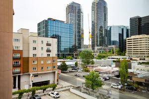 Downtown Bellevue Studio w WD Rooftop nrSEA-139