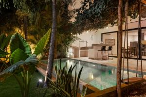 Stunning 4BR Villa with Private Pool La Veleta Retreat