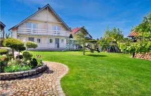 2 Bedroom Nice Home In Darlowo - Malechowo