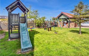 2 Bedroom Nice Home In Darlowo