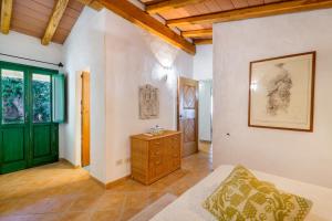 Tipica Casa Sarda con Piscina Privata e Vista Mare img11