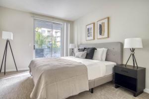 Santa Clara 1BR w Gym Cinema nr shops SFO-871