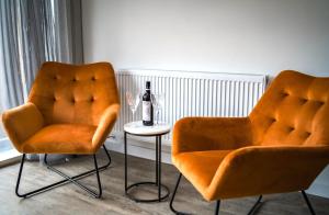 Modern 3-Bed Home with Large Parking Space a Short Walk to Cardiff Bay or City Centre Contractor Friendly"