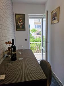 Apartments by the sea Omis - 771