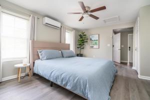 Luxury 1 bed APT near Five Point. Pets welcome!