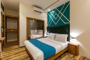 PRINCE HOTEL