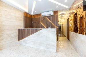 PRINCE HOTEL