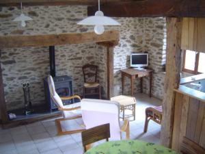 Maisons de vacances Gite Lescure-Jaoul, 3 pieces, 4 personnes - FR-1-601A-8 : photos des chambres