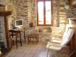 Maisons de vacances Gite Lescure-Jaoul, 3 pieces, 4 personnes - FR-1-601A-8 : photos des chambres