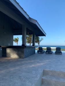 SoakD Pineapple Villa