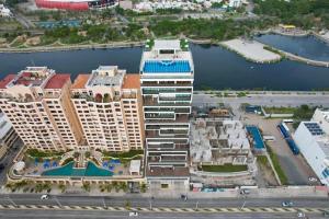 Condominio nuevo de lujo sobre el Malecon de Mazatlán