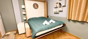 Apollo 4 - Luxury Apartment (City Center Studio) - Andromáchi