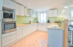 3 Bedroom Stunning Home In Créances