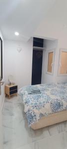 PMT16 - Large city apartment on the beach