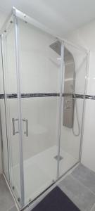 PMT16 - Large city apartment on the beach