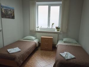 Twin Room with Shared Toilet room in Hotel Kardinal