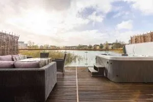 Otters Holt - 皇家伍顿巴西特