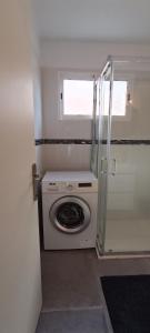 PMT16 - Large city apartment on the beach