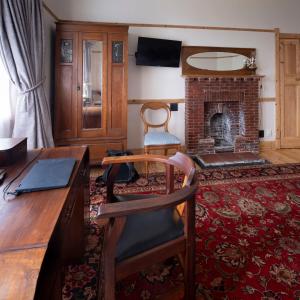 Fishbird Art Deco Villa