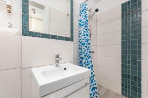 Broniewskiego 24A by Homeprime