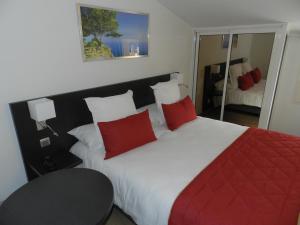 Hotels Hotel Corniche du Liouquet : Chambre Classique