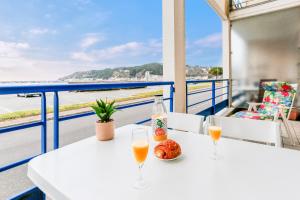 Appartements Appartement a moins de 100m de la plage du Bourg pour 4 personnes : photos des chambres