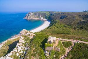 Appartements Appartement a moins de 100m de la plage du Bourg pour 4 personnes : photos des chambres