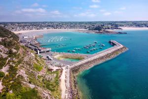 Appartements Face mer a 85m plage - appart 2 adultes 2 enfants : Appartement