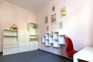 Modern 4 bedroom near Warsaw parkingwifi200m2