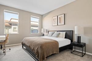 Santana Row 2br w gym pool nr highways SFO-1156