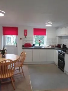 Salty Smiles Cottage - Gulval