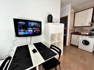 NUC - 2 dormitorios - Wifi - Terraza exterior - 100 metros Playa La Carihuela