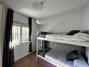 NUC - 2 dormitorios - Wifi - Terraza exterior - 100 metros Playa La Carihuela