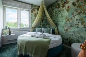 Superior Queen Room with Round Bed (Excluding Spa) room in Villa Lovik