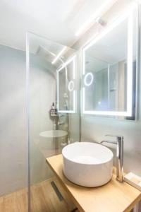 ANASTASIA Elegant Studios II