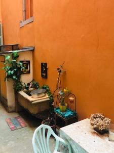 LOFT D ARTISTES AVEC PATIO AU PORT DE NICE