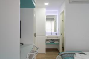 Petit Accommodation Las Canteras Premier