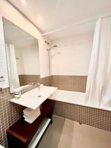 ISLAMAR lll 19-B Poniente Beach