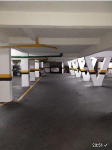 Apt Guarujá Enseada lado praia FAN 1 dorm Tv Netflix Wi-Fi Ar até 5 pessoas