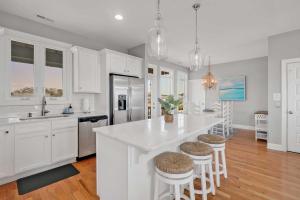 Oak Island Escape with Saltwater Pool, Walk to Beach