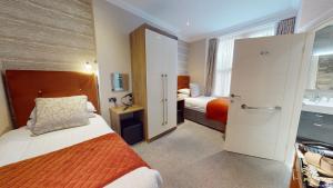 Twin Room - Disability Access room in Tynedale Hotel