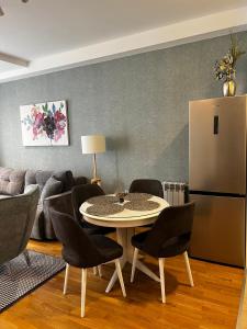 Real Apartment Banovci