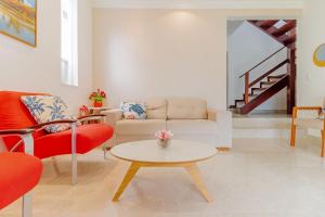 GB07 Ótima Casa 4 Suítes com Piscina em Guarajuba